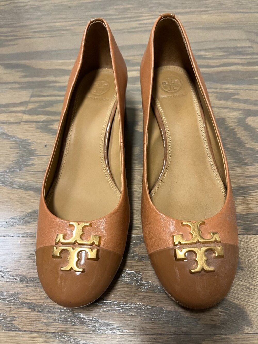 TORY BURCH Logo Leather Pump - Size 8